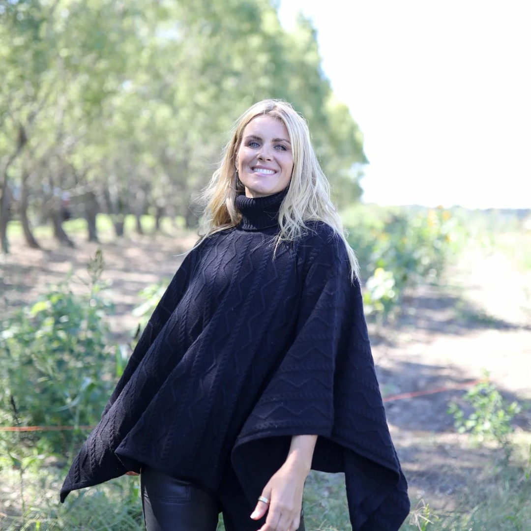 The Poncho | Black